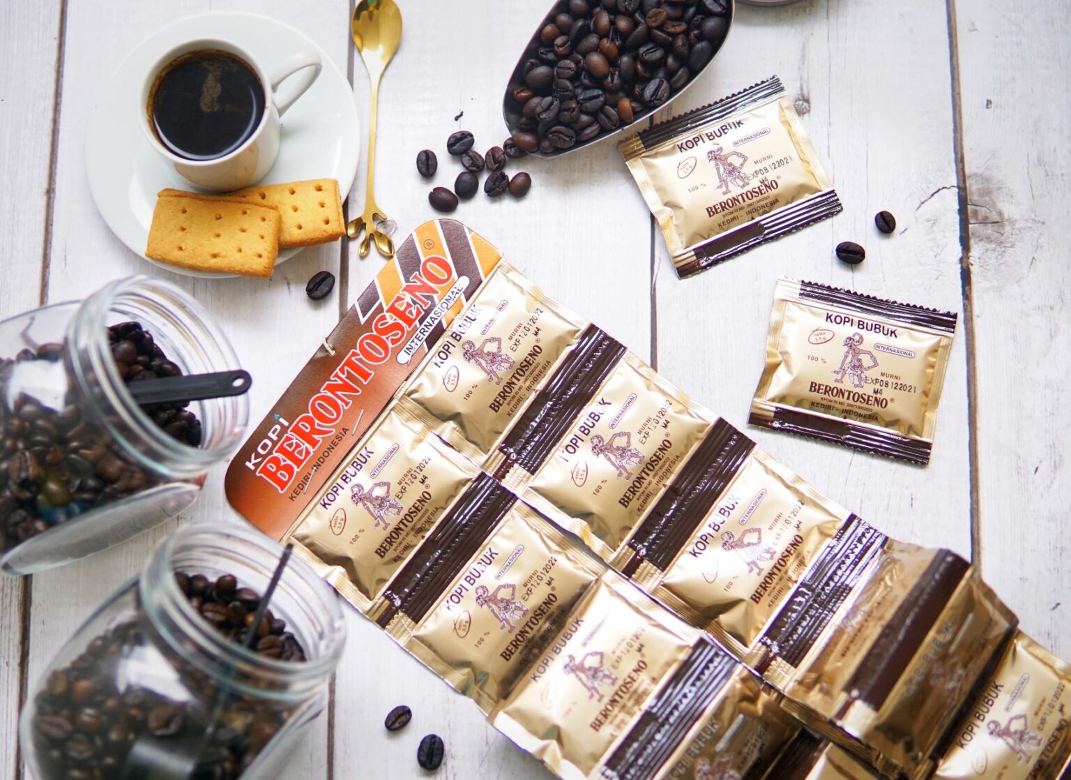 Kopi Bubuk Berontoseno Internasional Sachet Gantung 3 5gram Isi 100 Pcs