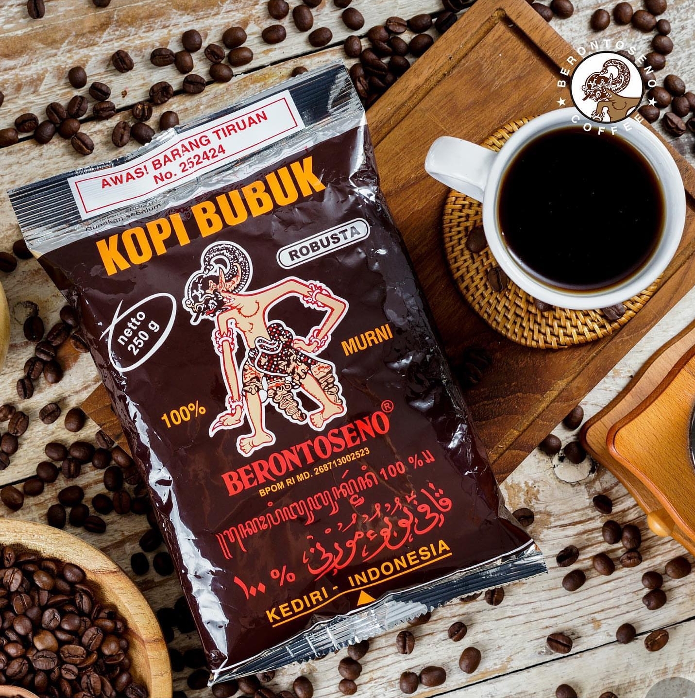 Warung Kopi Brotoseno - Coffee Shop Recommend!